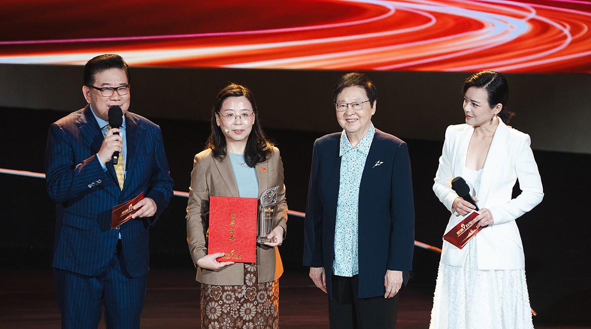 庆幸与力量 | 抖圈生物总经理左亚军当选“2024感动上海年度人物”